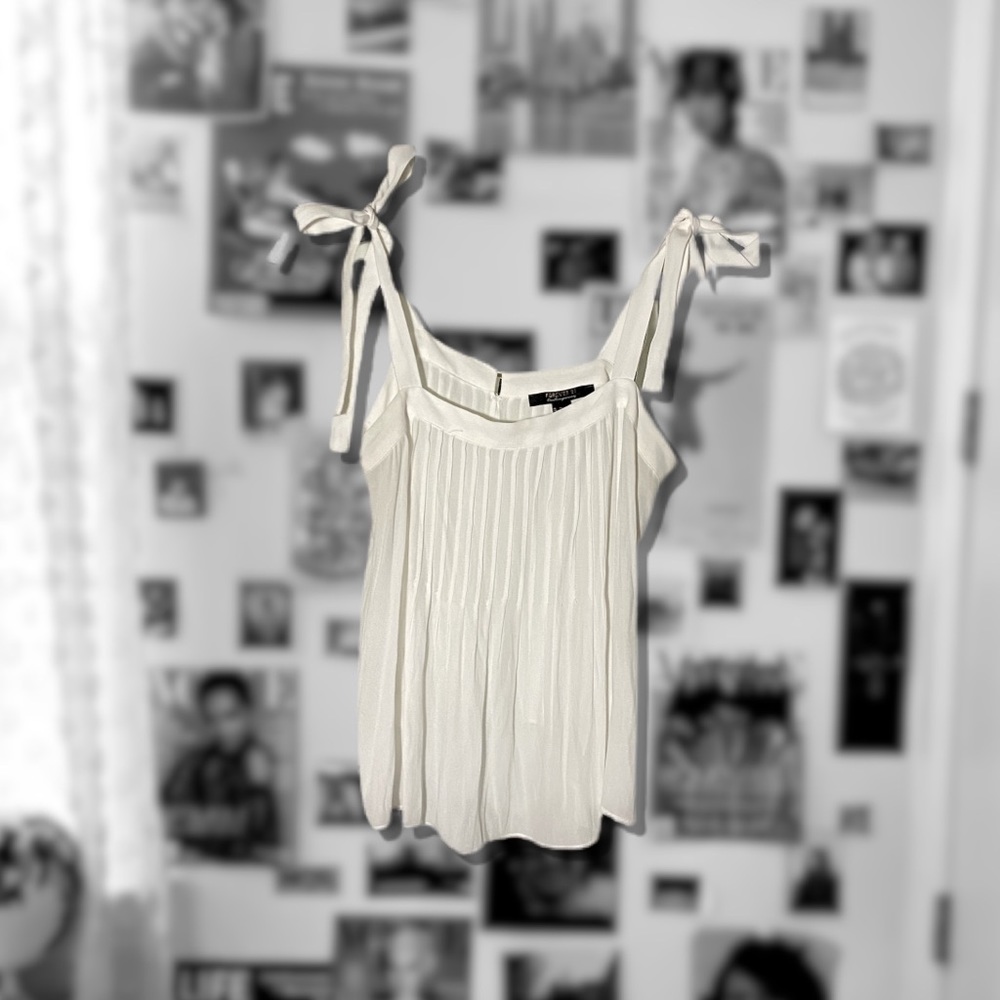FOREVER 21- Flowy Sheer Tie-Strap Tank Top🤍